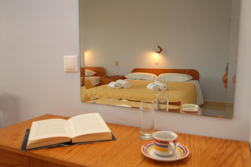 Premedinos Inn Lazaráta Buitenkant foto